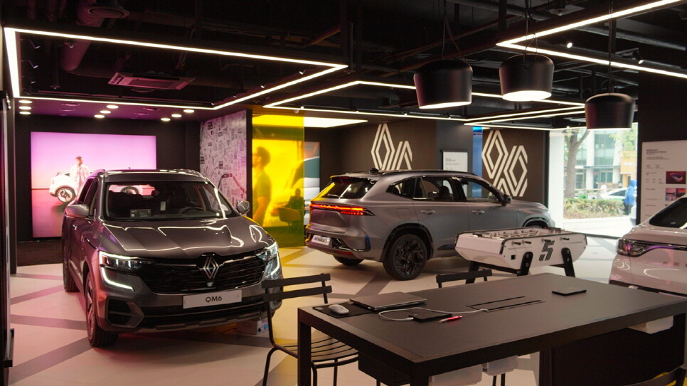 Unmanned Showrooms: The Evolution of Epikar's Groundbreaking Mobility Solutions at Renault Korea's Gangnam Branch